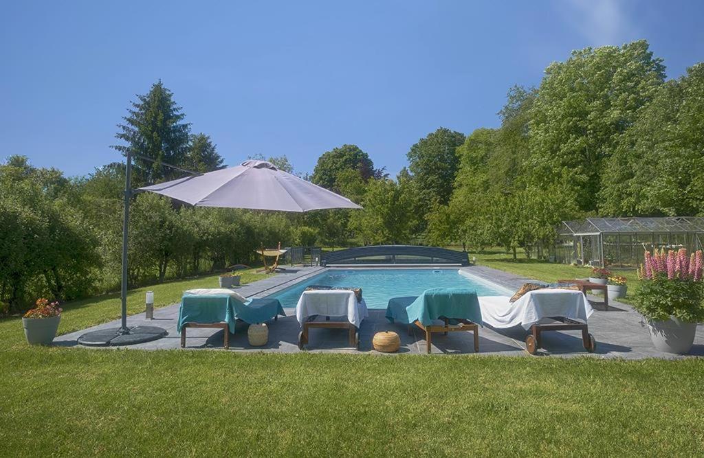 Le Logis Du Regisseur Bed & Breakfast Charny-Oree-de-Puisaye Dış mekan fotoğraf