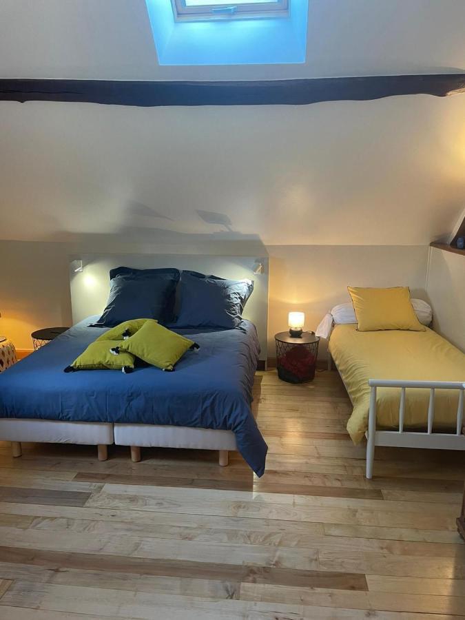 Le Logis Du Regisseur Bed & Breakfast Charny-Oree-de-Puisaye Dış mekan fotoğraf