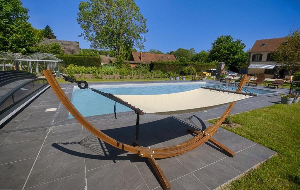 Le Logis Du Regisseur Bed & Breakfast Charny-Oree-de-Puisaye Dış mekan fotoğraf